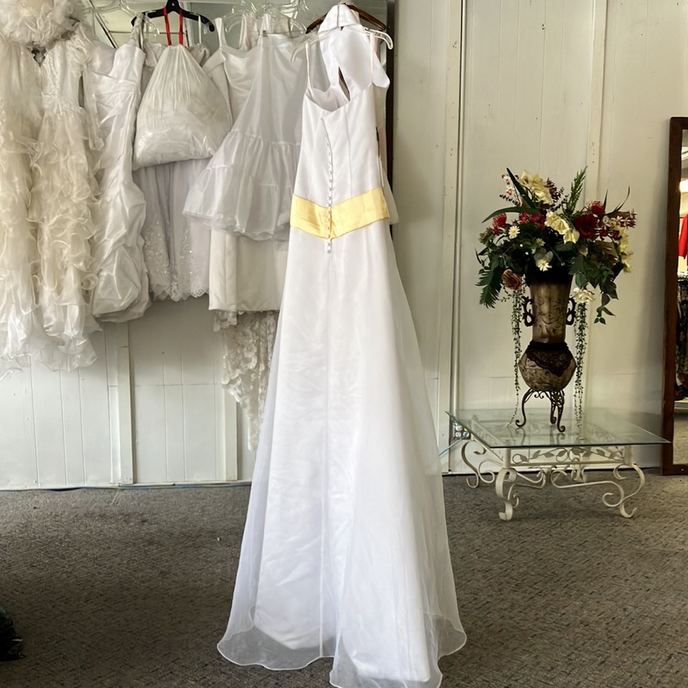 Wedding dress - Picture 6 of 7
